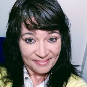 Meet your Posher, Mariela